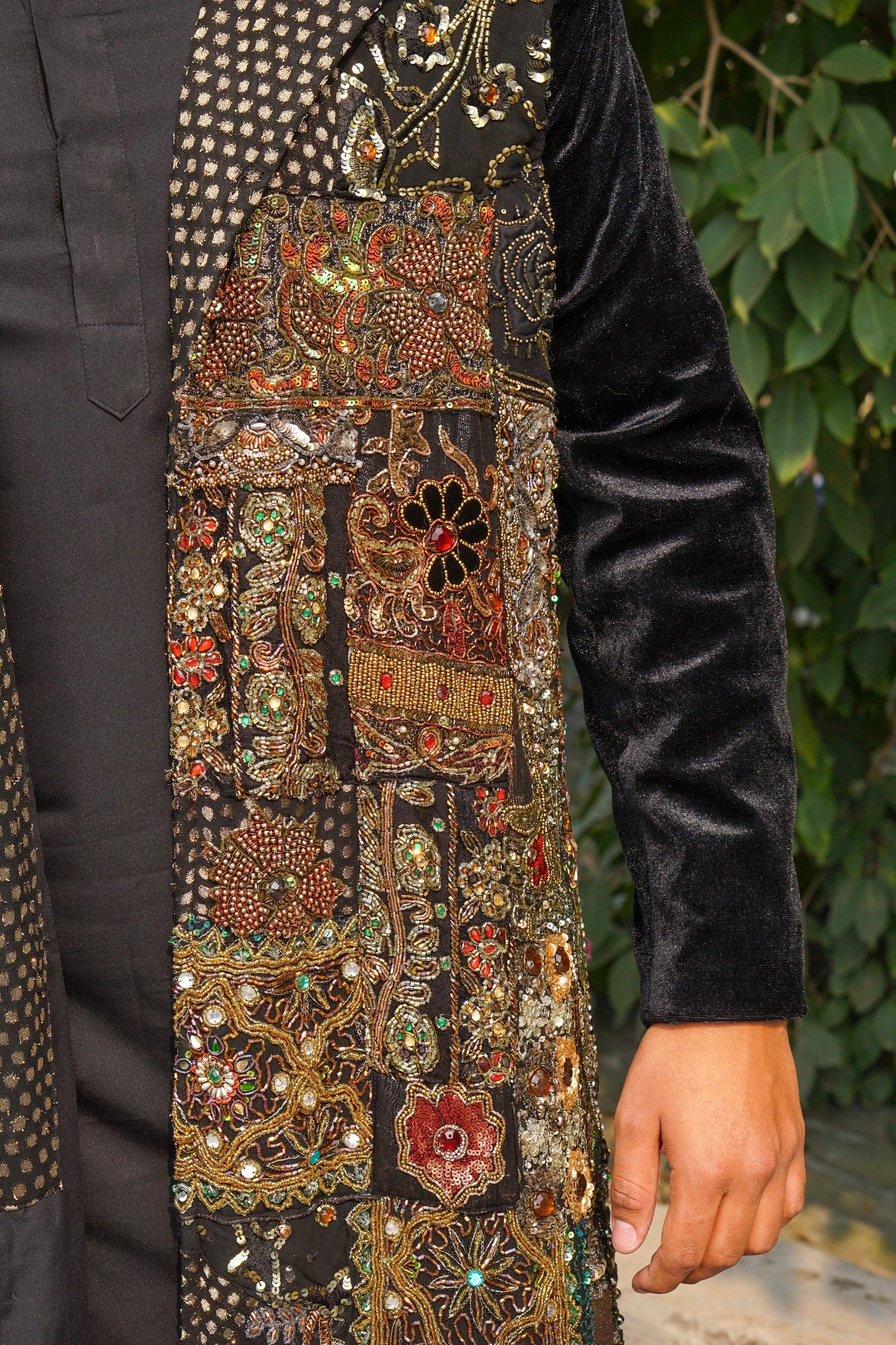 Sultan-E-Noor Regal Heritage Sherwani Coat - Image 5